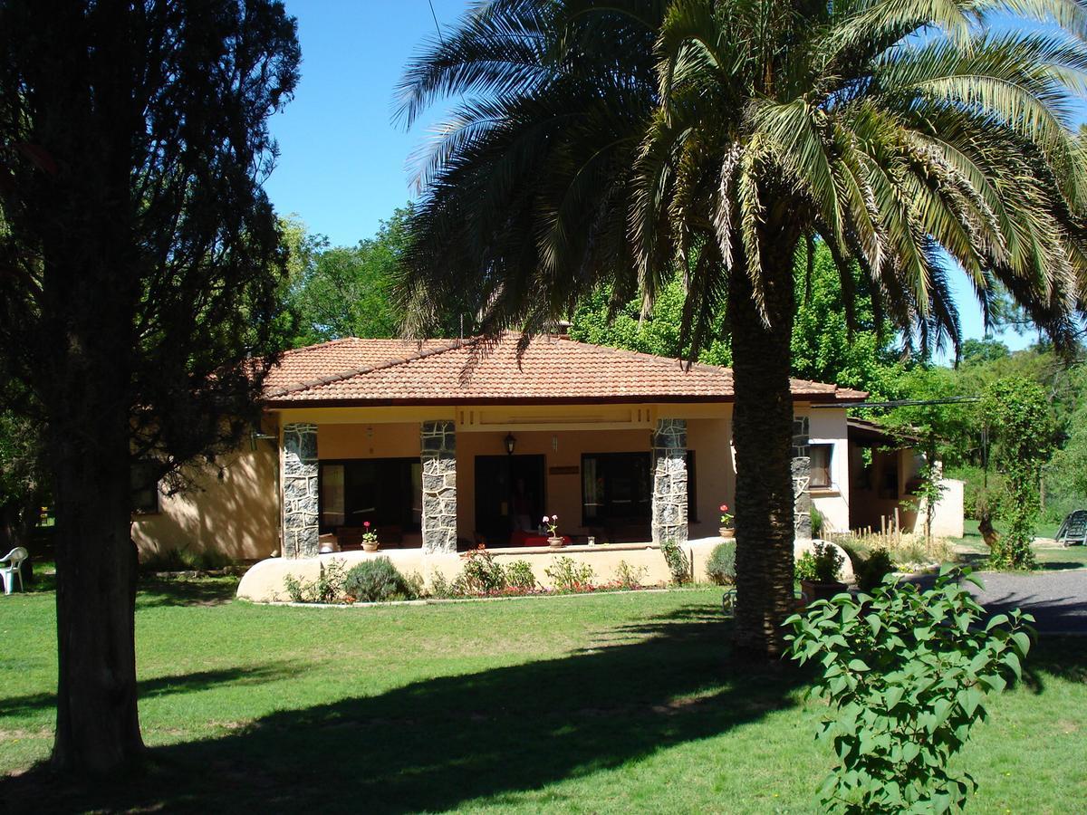 Las Acacias - Posada De Campo ビジャ・ヘネラル・ベルグラーノ エクステリア 写真